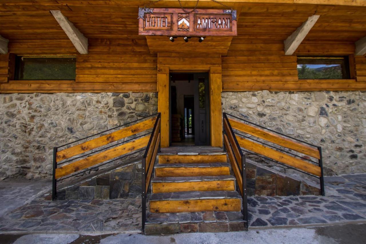 Mestia Hotel Amirani エクステリア 写真