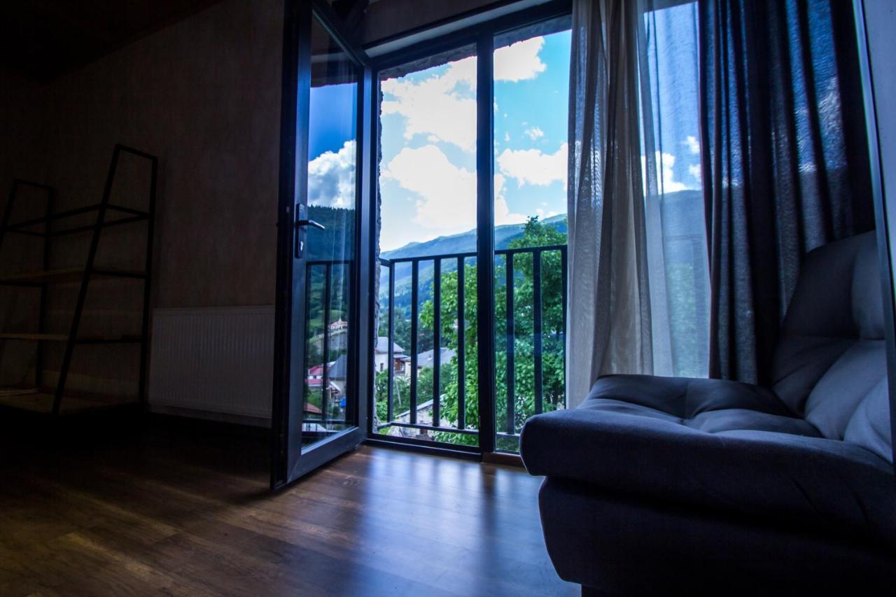Mestia Hotel Amirani エクステリア 写真