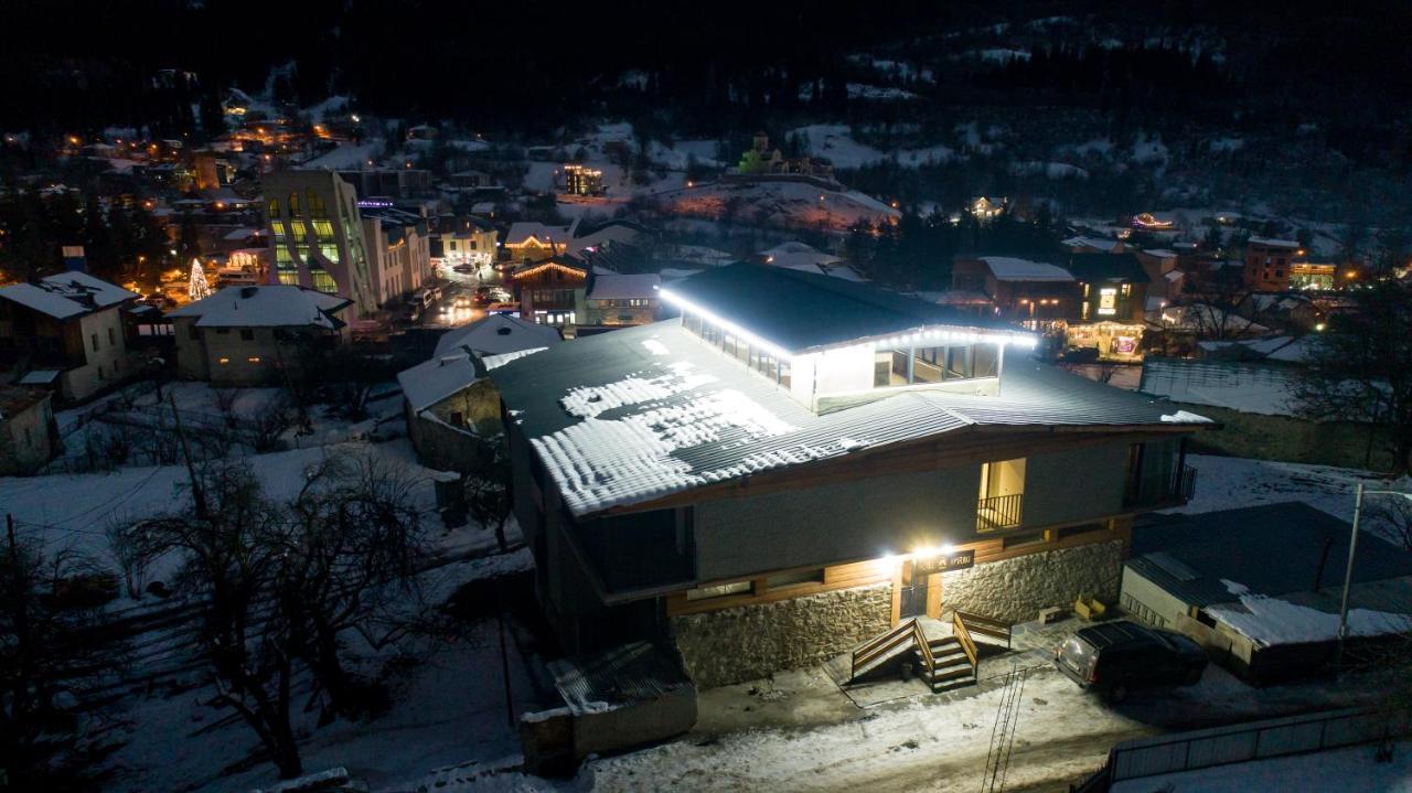 Mestia Hotel Amirani エクステリア 写真