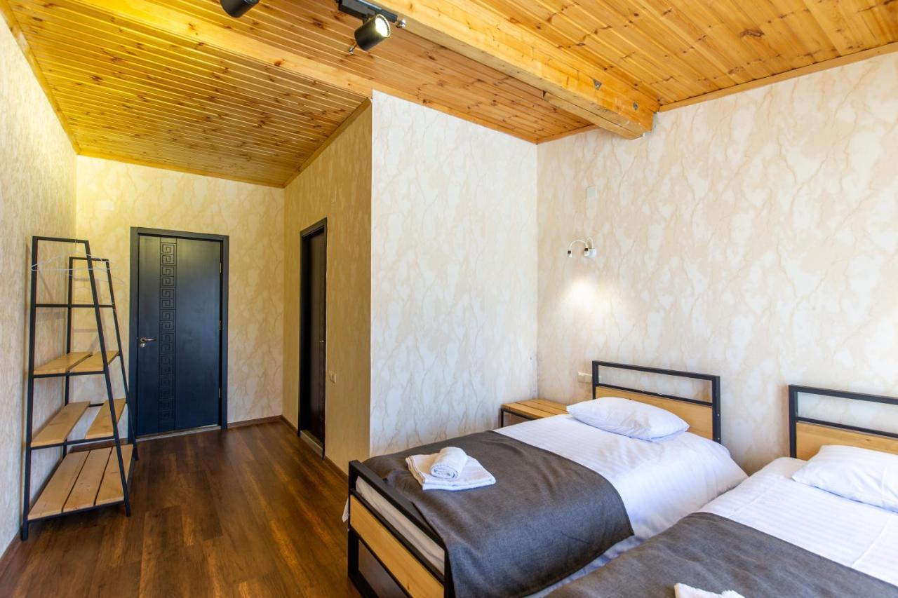 Mestia Hotel Amirani エクステリア 写真